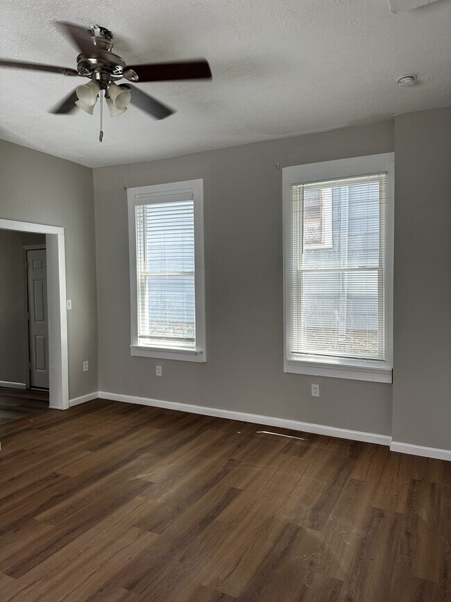 Building Photo - 3312 Glenway Ave