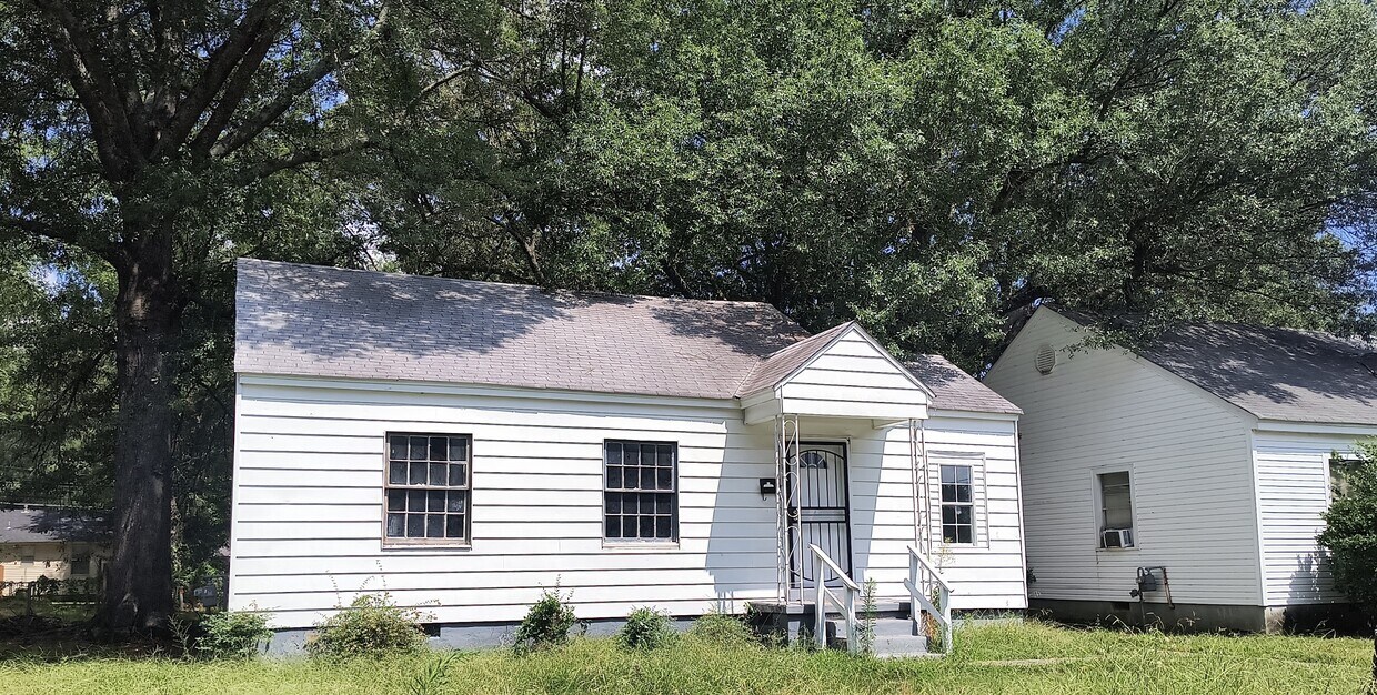 Foto principal - 3007 S Poplar St