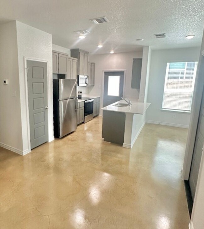 Foto del edificio - Beautiful New Duplex Home!