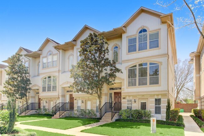 Building Photo - 1735 French Village Dr