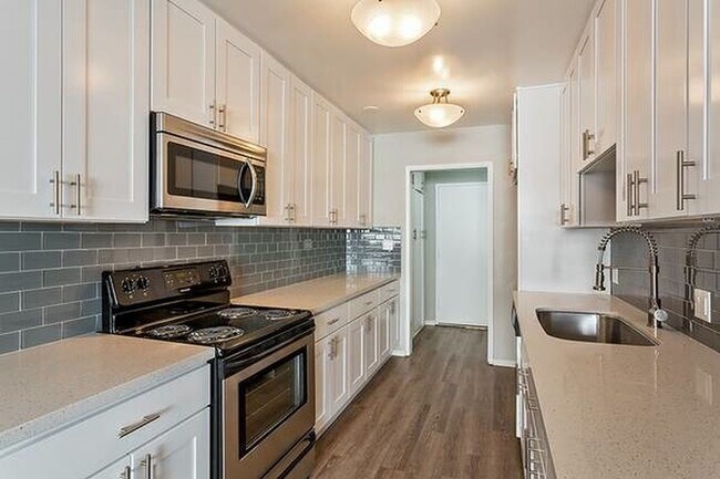 Foto del edificio - 6729 Springpark Ave