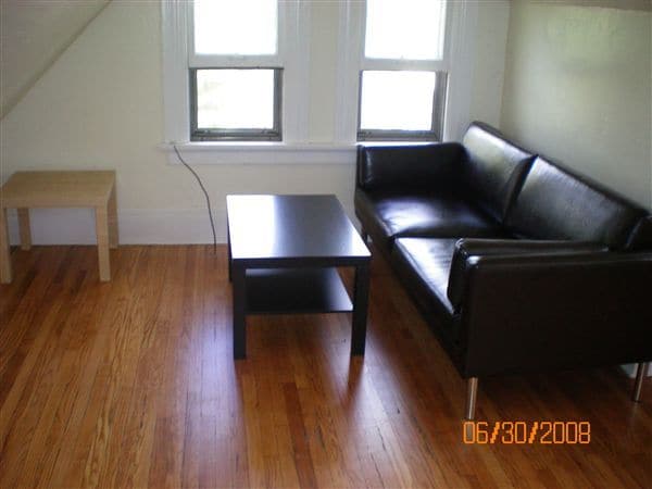 Building Photo - 2 br, 1 bath  - 922 S State St Apt 6 #6