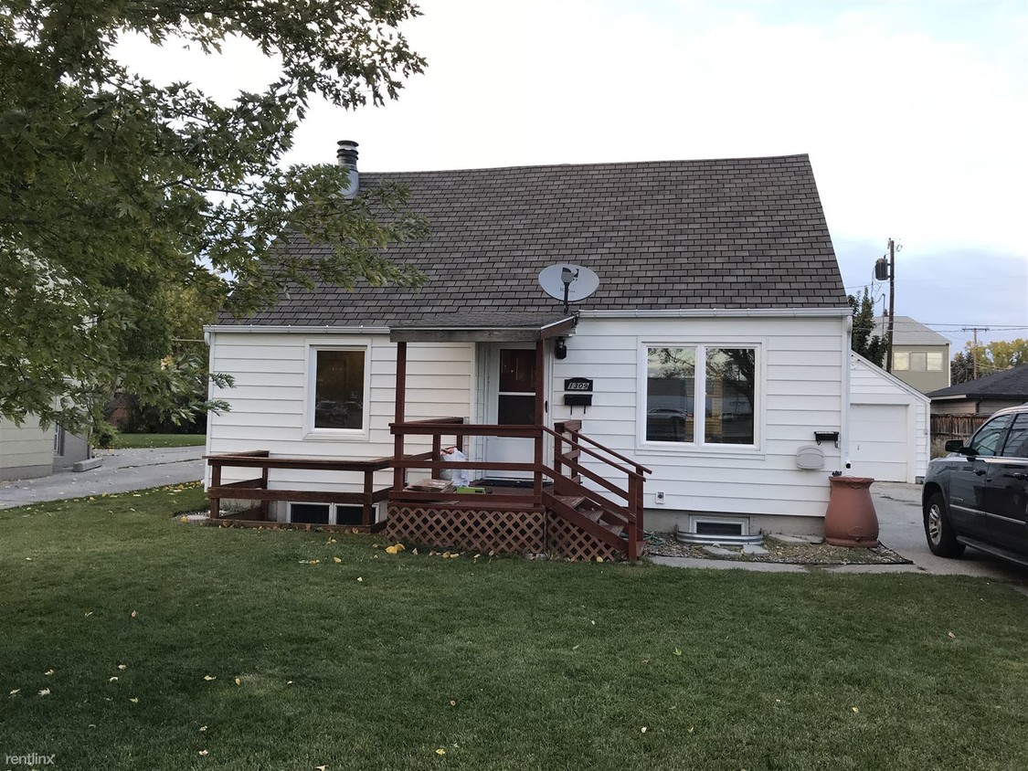 Primary Photo - 3 br, 1 bath Apartment - 1309 Avenue C