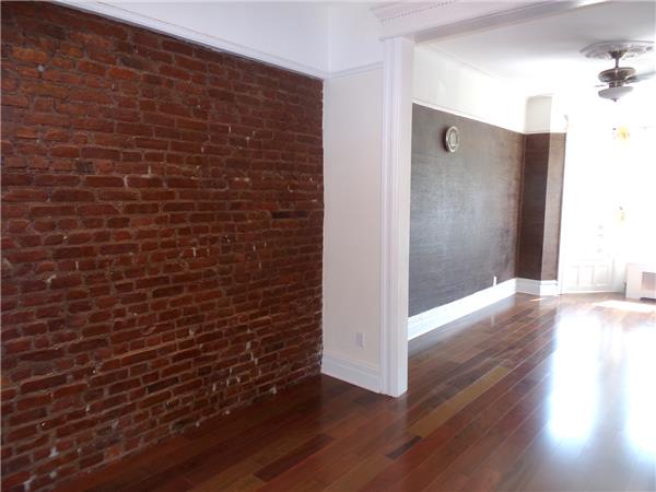 Building Photo - 33 72nd St
