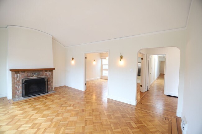 Building Photo - West Portal: Immaculate Home w/yard, garag...