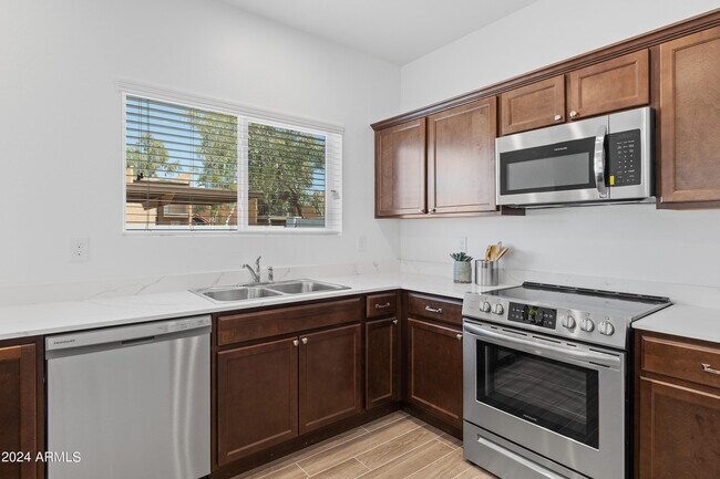 Foto del edificio - 2842 E Tracy Ln