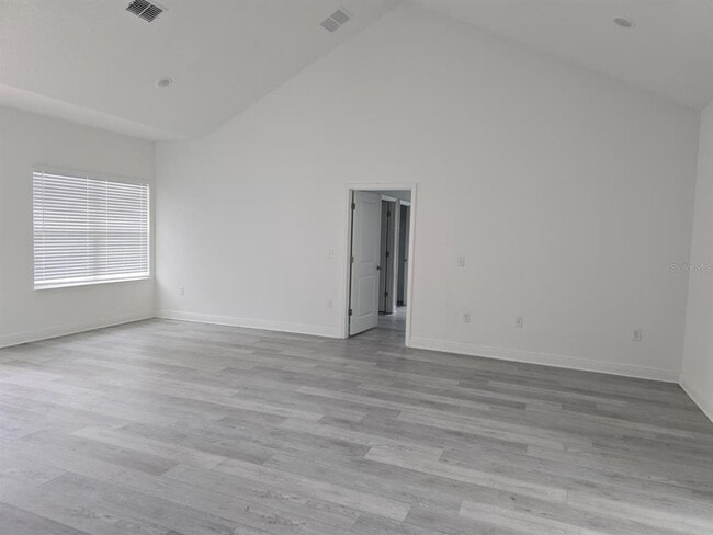 Building Photo - 2776 SW 142nd Ln