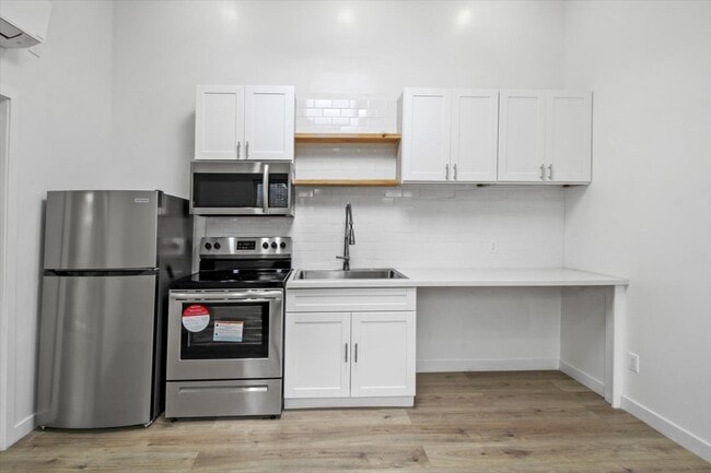 Building Photo - 24033 Welby Way