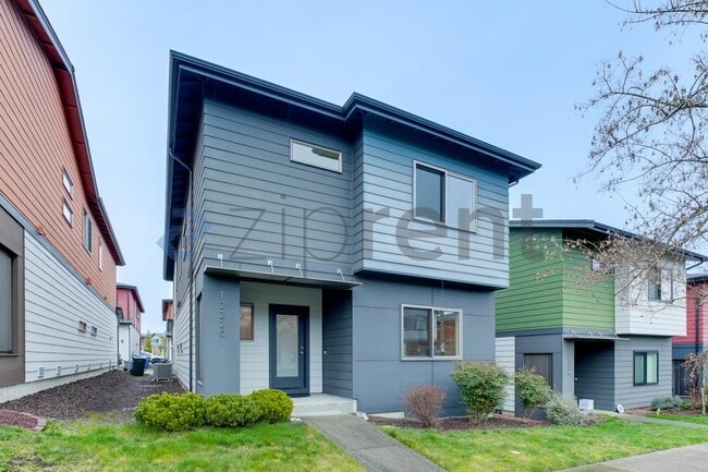 Building Photo - Unit
