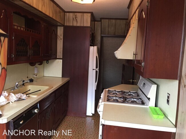 Building Photo - 3 br, 1 bath House - 6306 Farnsworth St.