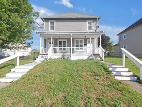 Building Photo - 492 E Morrill Ave
