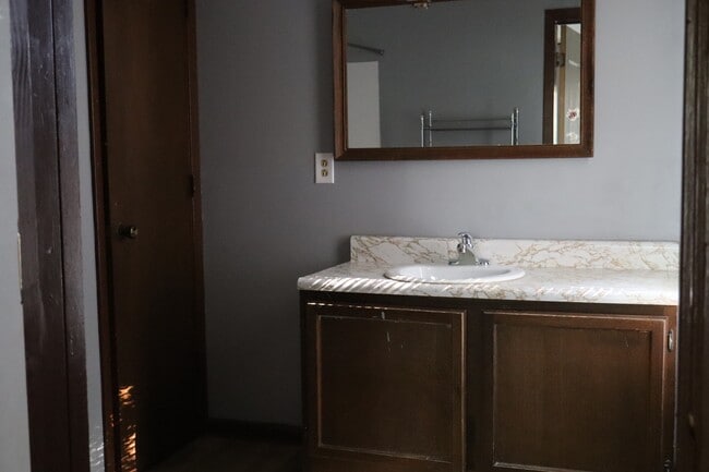 Building Photo - 225 N Tenth St
