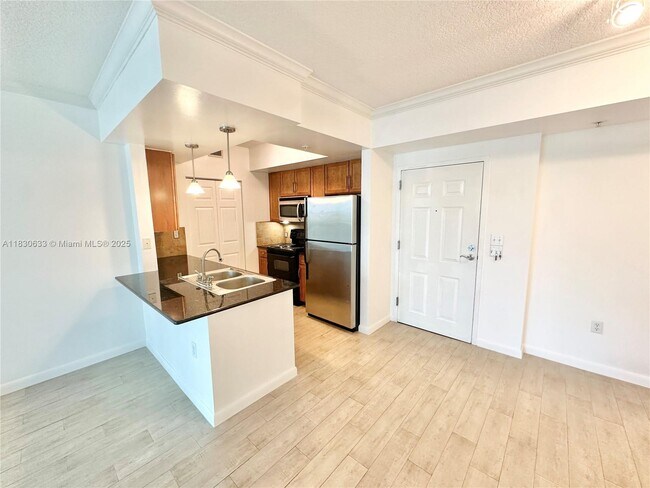Foto del edificio - 2000 N Bayshore Dr