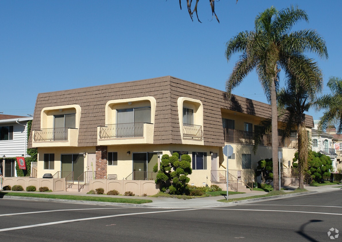 417 Ocean Ave, Seal Beach, CA 90740 Apartments in Seal Beach, CA