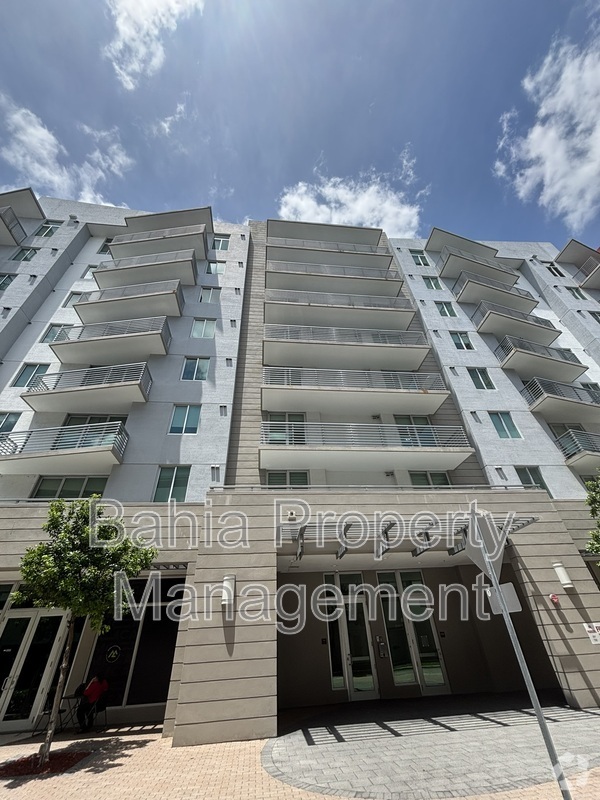 Building Photo - 7661 NW 107th Ave