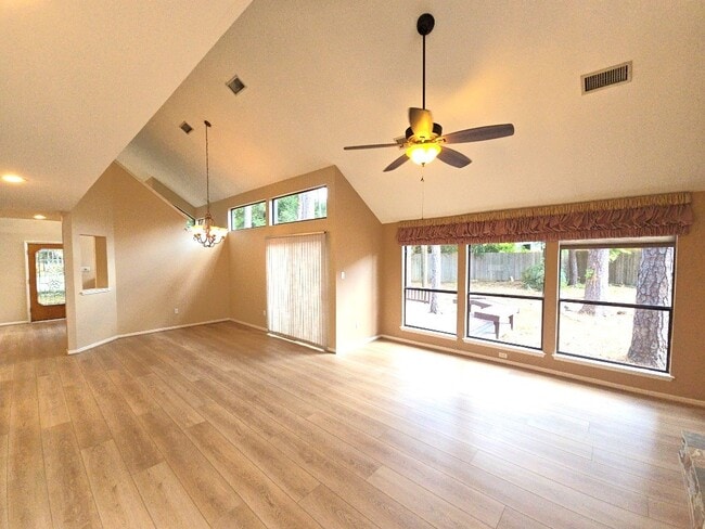 Building Photo - 25 N Mossrock Rd