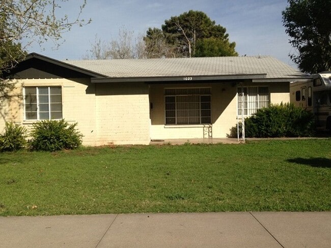 3 Bed, 2 Bath in Tempe – Available August ... - 3 Bed, 2 Bath in Tempe – Available August ... Apartment