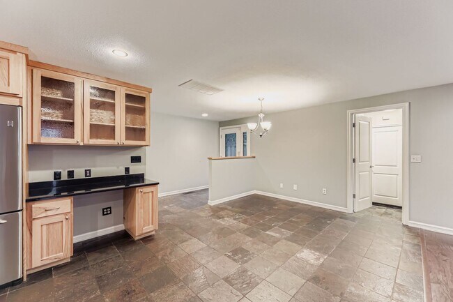 Foto del edificio - Amazing 4bed/2bath Home with Attached Garage in Kirkland!