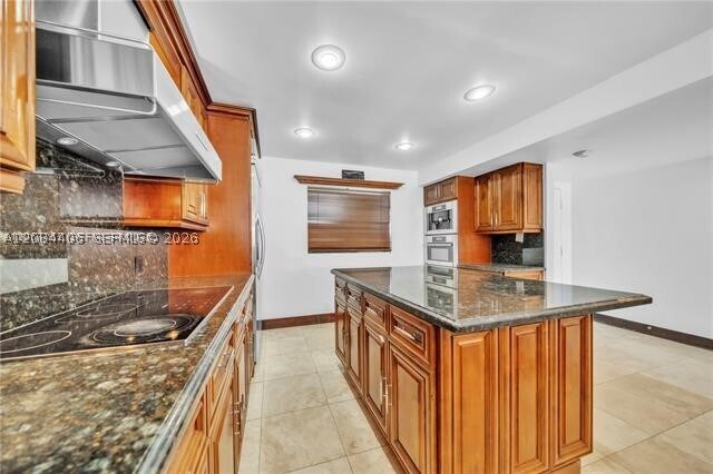 Foto del edificio - 4000 NE 168th St