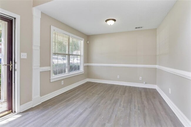 Building Photo - 312 Eagle Way