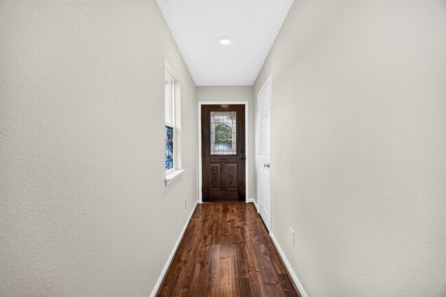 Foto del edificio - 5202 Pine Forest Ridge St