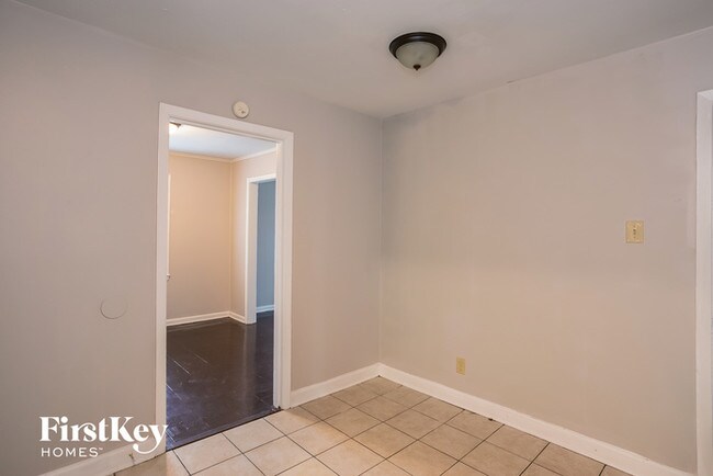Building Photo - 3997 Graceland Dr