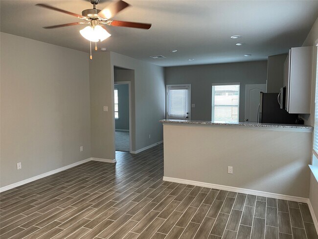 Building Photo - 823 Redinger Ridge Dr