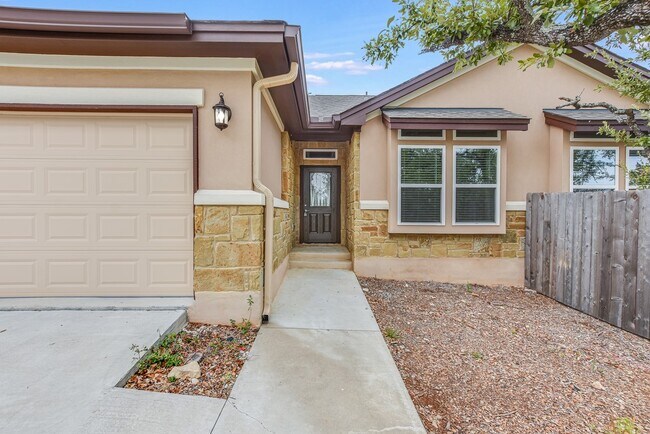 Foto del edificio - 21501 Patton Ave