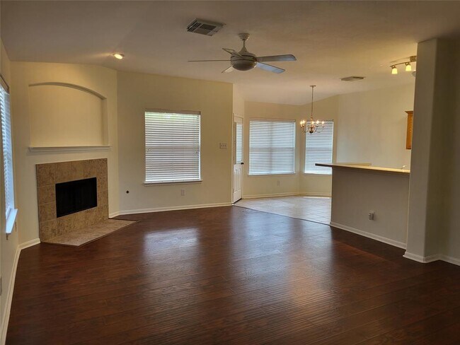 Building Photo - 202 Pebble Walk Ln