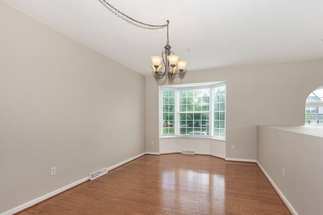 Building Photo - 1784 UPPER Ln