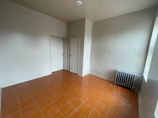 Photo - 636 Sheffield Ave Apartment