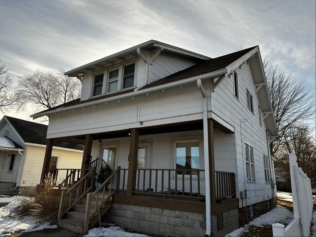 Building Photo - 520 N 1st Ave