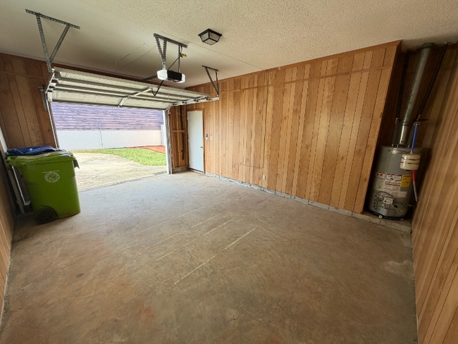 Building Photo - 120 Gateway Ln