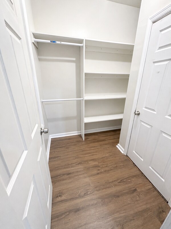 Foto del edificio - 296 N Clinton St