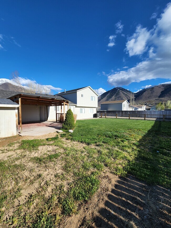 Foto del edificio - 1638 S 2960 E St