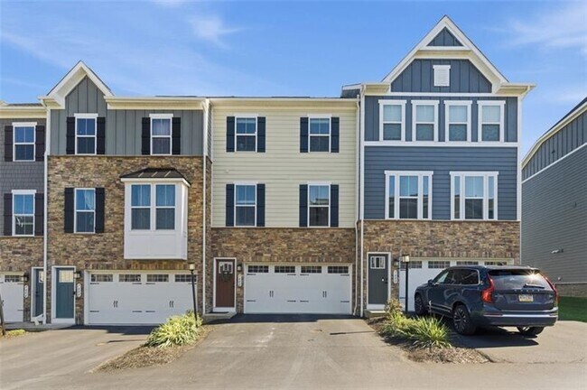 Foto del edificio - 7402 Chestnut Way