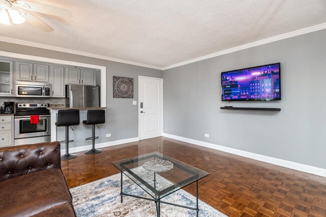 Foto del edificio - 300 W Peachtree St NW