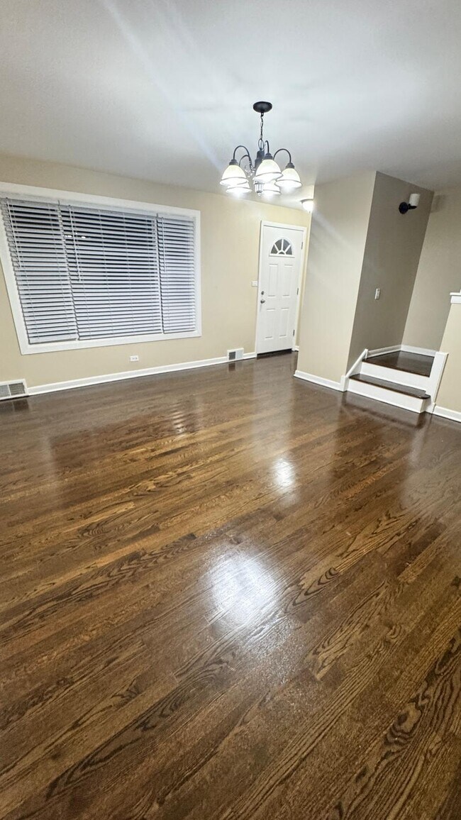 Foto del edificio - 4703 Davis St