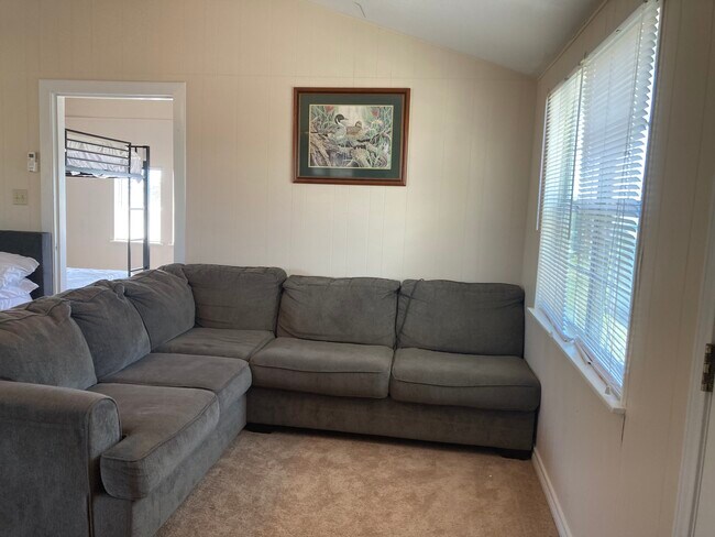 Living area - 26 Bayberry Cir