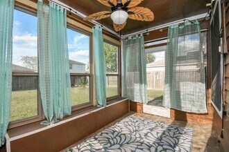 Building Photo - 1118 Desert Palms Ln