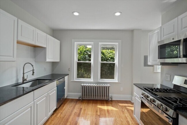 Building Photo - 22 Eldridge Rd