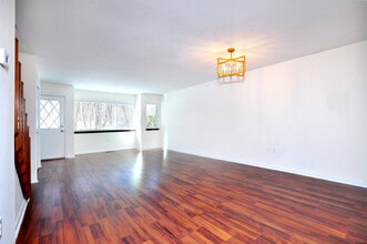 Building Photo - 116 Hilltop Dr