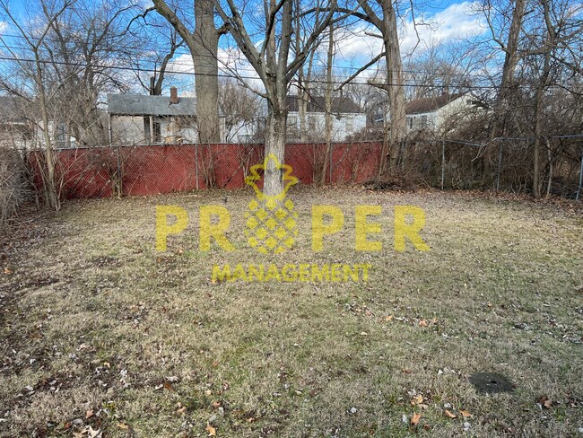 Building Photo - !! COMING SOON !! 2 bedrooms 1 bathroom house
