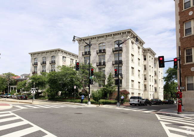 Foto del edificio - Park Regent Apartments