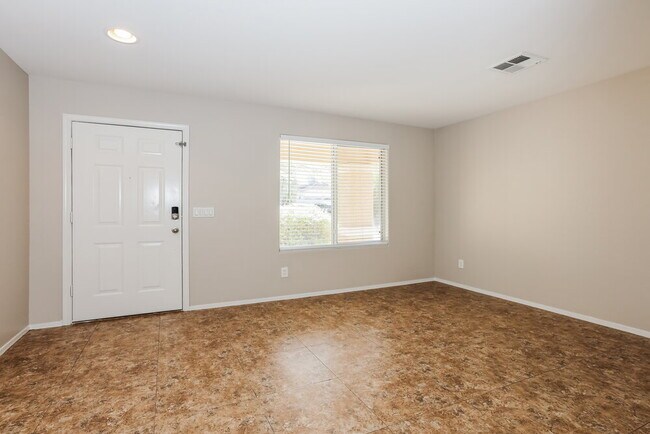 Foto del edificio - 3312 W Five Mile Peak Dr