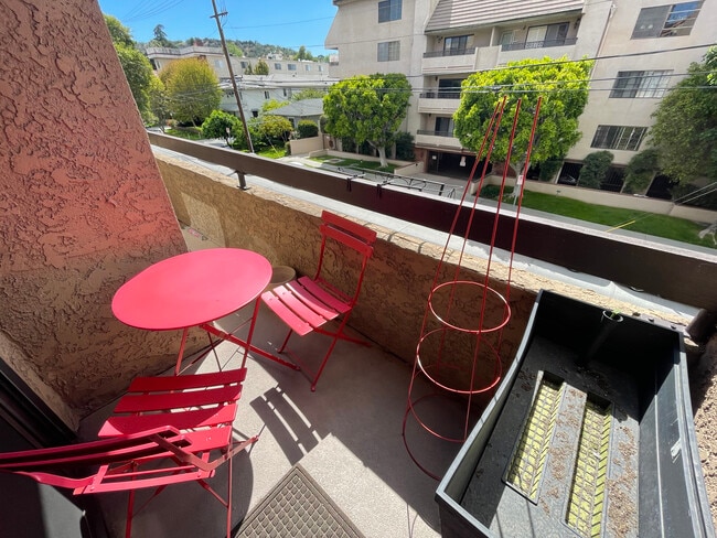 master bedroom balcony with view - 14572 Dickens St
