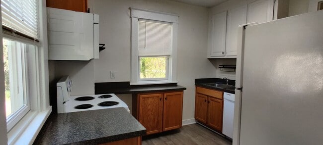 Foto del edificio - three bedroom home in Midlothian