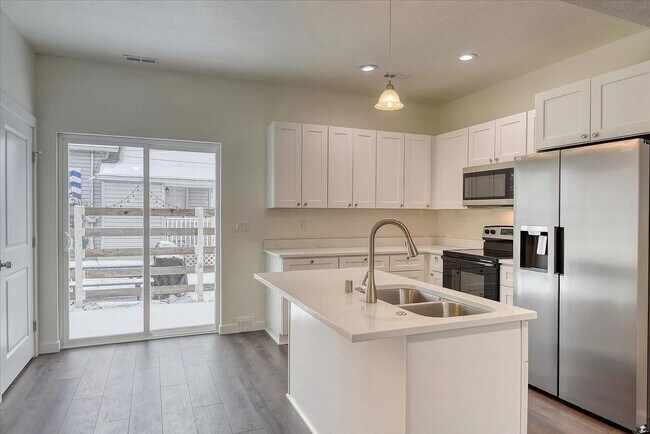 Foto del edificio - 1201 - 1205 N Cannon St.