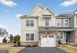 Building Photo - 12 BALDWIN Way