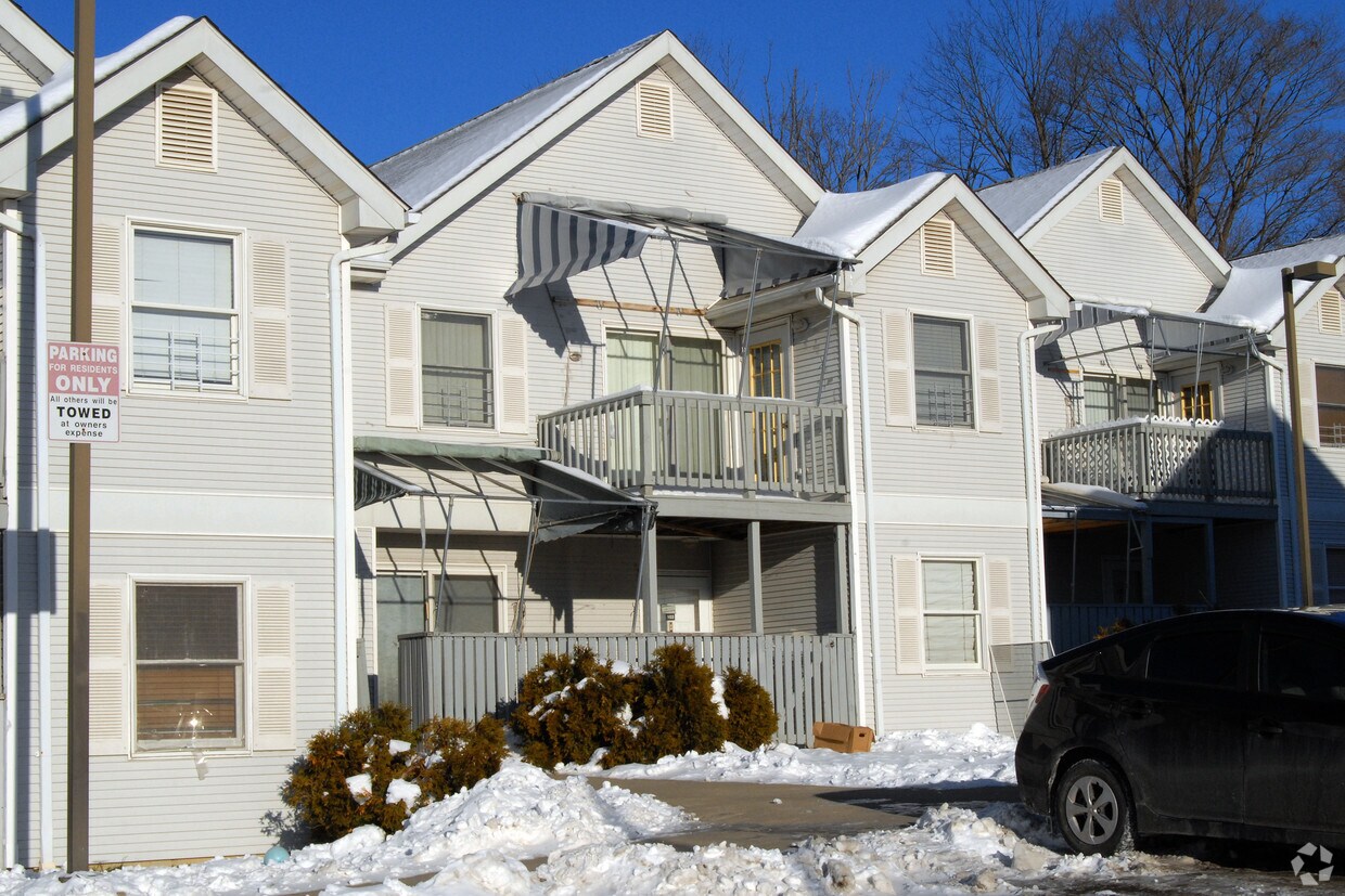 Building Photo - 26 Israel Zupnick Dr